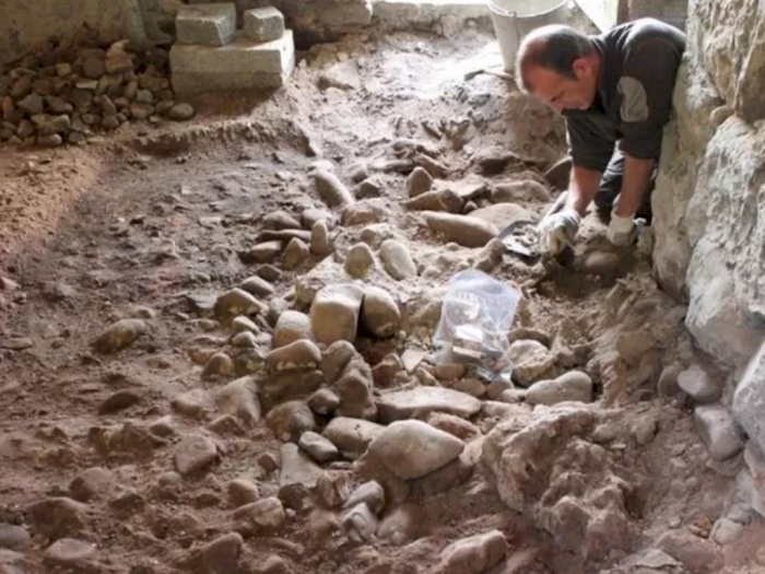 Temuan 6 Tengkorak Berusia 2.000 Tahun di Lantai Dapur, Konon Korban Pembunuhan di Abad-18
