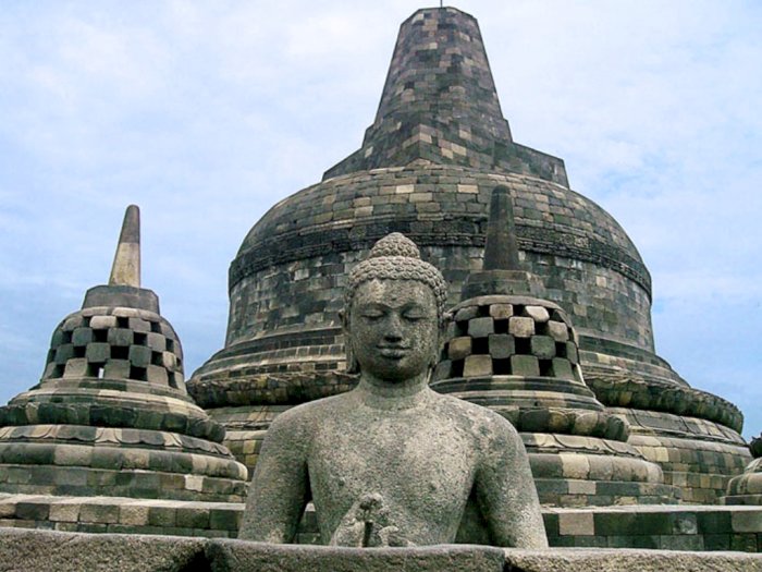 Fakta Menarik Candi Borobudur, Dibangun di Atas Bukit dan Pernah Menghilang