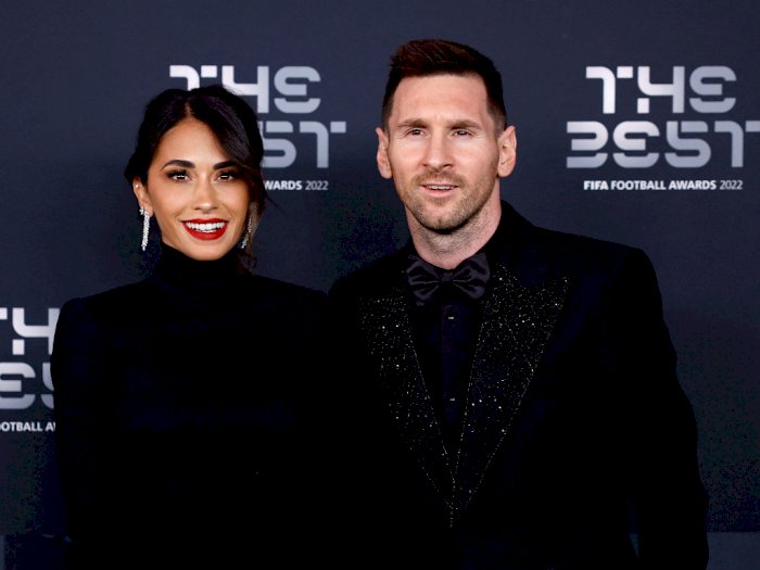 Gaya Elegan Antonela Roccuzzo dan Messi di FIFA Football Awards 2022, Kompak Serba Hitam