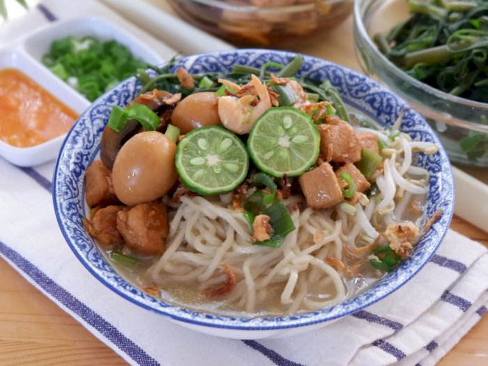 Mie Kangkung: Makanan Betawi-Tionghoa Hampir Punah, Begini Cara Membuatnya!