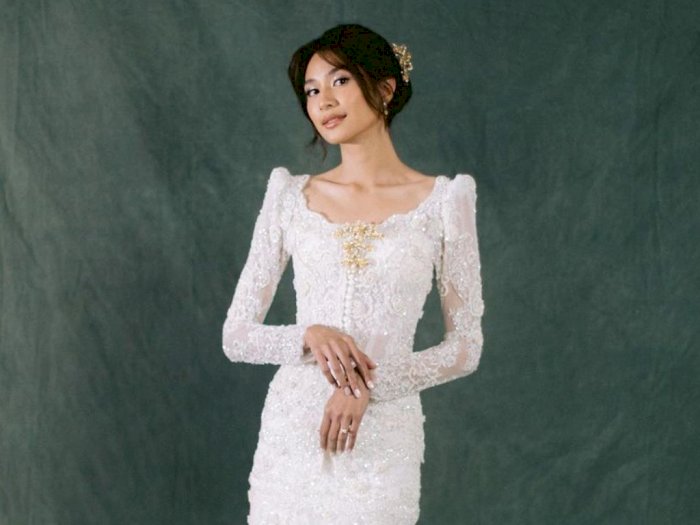 Potret Mikha Tambayong Dibalut Dress Putih Panjang Jadi Nona Manado, Auranya Terpancar!