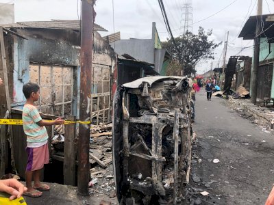 Haru di Plumpang Pasca Depo Pertamina Terbakar, Anak Kecil Saksikan Rumahnya Hangus!