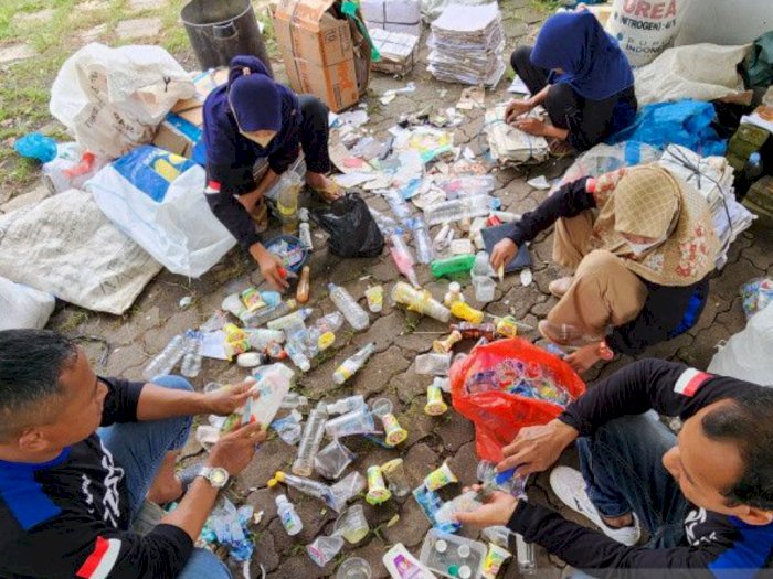 Menumbuhkan Kesadaran Masyarakat Lewat Kampung Pilah Sampah di Semarang