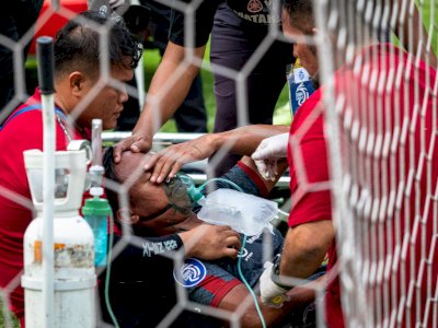 Pemain Madura United Ricki Ariansyah Kolaps Usai Cetak Gol ke Gawang PSIS Semarang