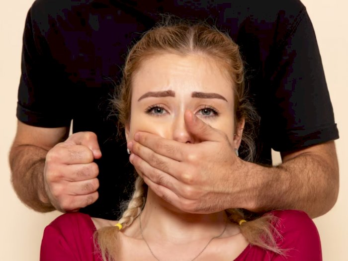 Seorang Wanita  Diperkosa Teman Instagramnya, Ancam Sebar Video Syur Kalau Gak Diturutin