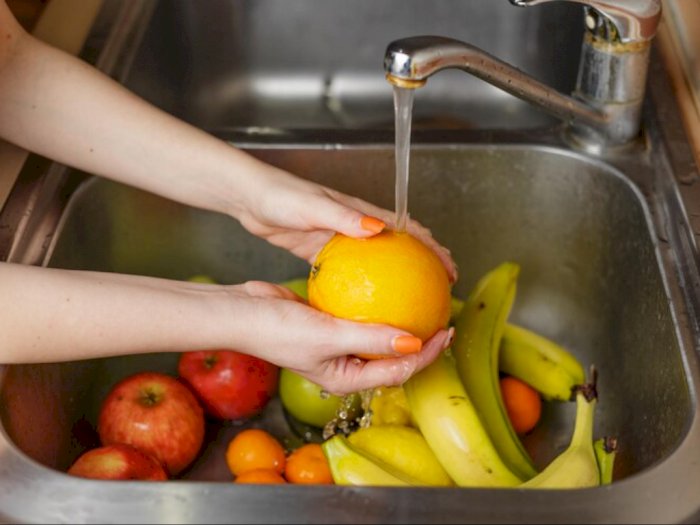 Tips Cuci Buah dan Sayur Sebelum Dikonsumsi, Enggak Perlu Pakai Sabun Kata Ahli