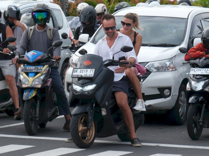 Turis Asing di Bali Kini Dilarang Sewa Motor, Ini Penyebabnya!