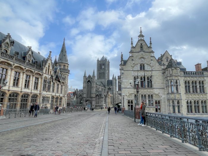Menengok Indahnya Ghent, Kota Bersejarah yang Jadi Daya Tarik Wisatawan