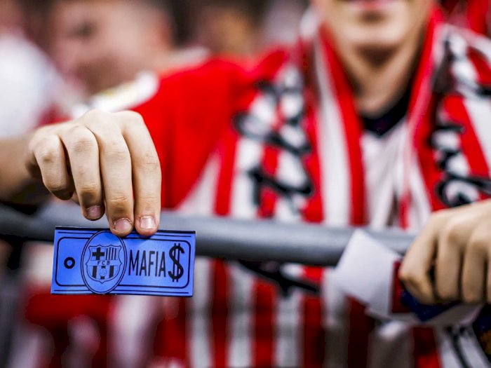 Sindir Barcelona, Fans Bilbao Lempar Uang Palsu Bertuliskan ‘Mafia’