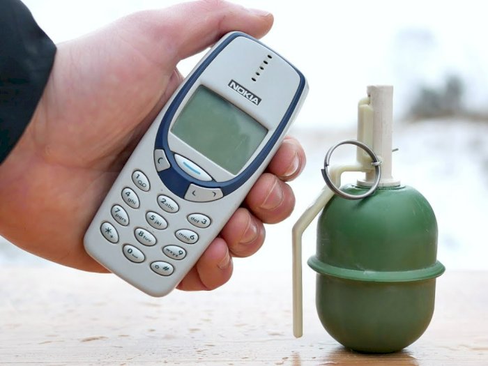 Eksperimen: Ketika Nokia 3310 Diledakan Menggunakan Granat, Apakah Masih Utuh?
