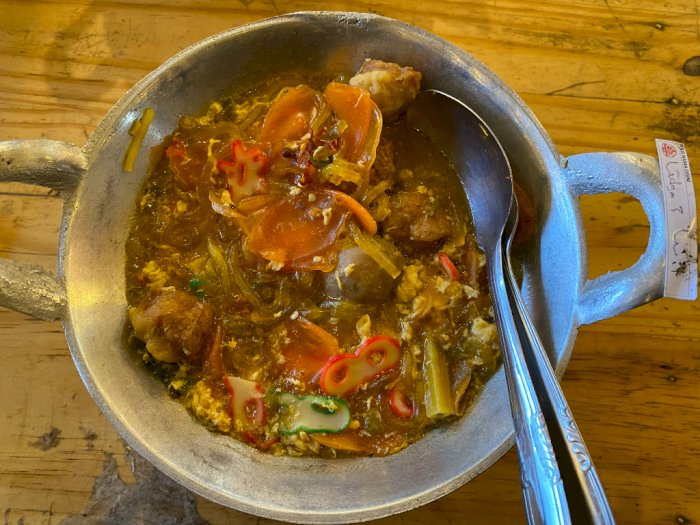 Mantul! Nangkring Seblak, Sajikan Kuliner Pedas Ini dengan Konsep Prasmanan