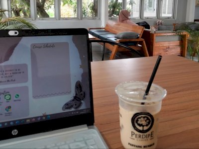 Perdipe Coffee: Kafe dengan Biji Kopi Asli Sumatera Selatan, Bisa Roasting Sendiri!