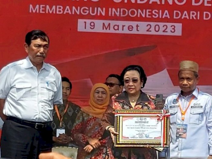 Megawati Dapat Pengharggan Hingga APDESI Tuntut Alokasi Dana Desa 10 Persen dari APBN