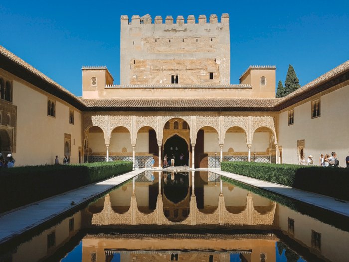 Melihat Keindahan Alhambra, Bukti Kejayaan Islam di Spanyol