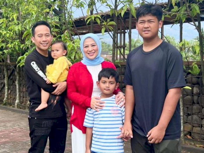 Denny Cagur Jadikan Hobi Main Motor Trail Biar Bisa Dekat dengan Anak