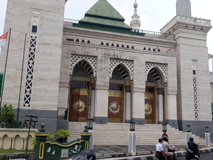 Melihat Kemegahan Masjid Suciati, Desain hingga Menaranya Mirip Masjid Nabawi