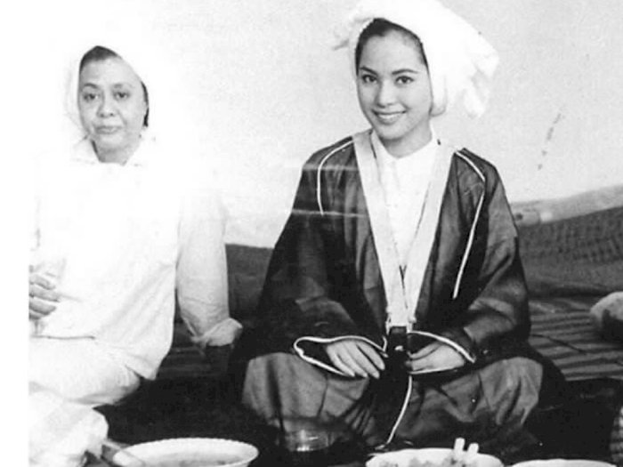Potret Lawas Dewi Soekarno, Ternyata Istri ke-5 Sang Proklamator Pernah Ibadah Umrah