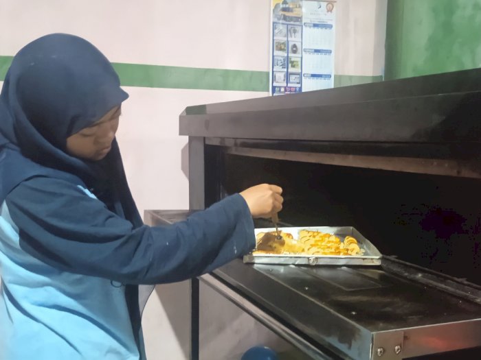 Inspiratif! Mahasiswi UIN Bandung Sukses Berbisnis Kue, Terjual Hingga Luar Pulau
