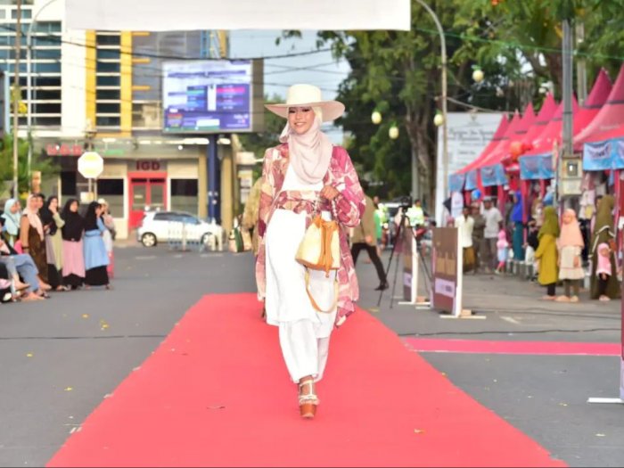 Dekranasda Lamongan Gelar Fashion Parade Busana Muslim di Bulan Ramadan