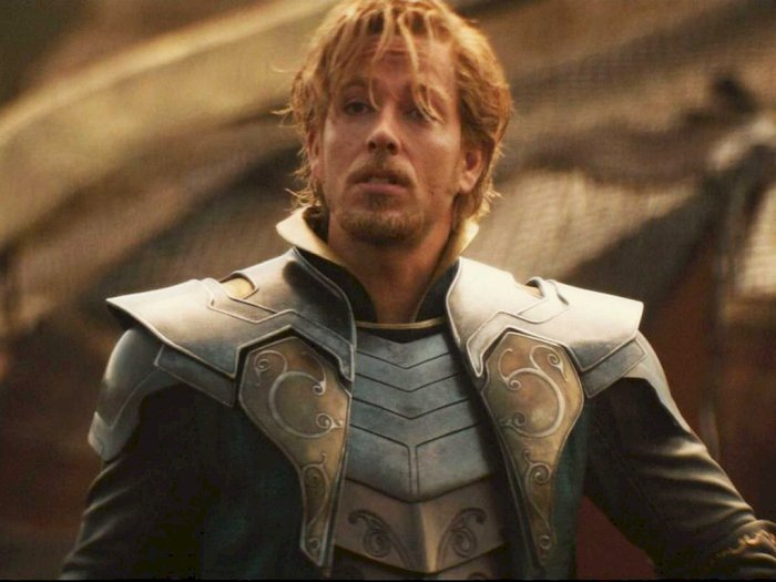 Zachary Levi Sebut Bos Marvel Gagal Paham Peran Fandral di Film Thor, Kenapa ya?