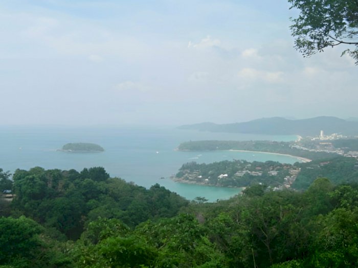 Wisata Phuket, Karon View Point Tempat Ternyaman Menikmati Indahnya Laut Andaman