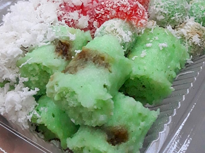 Kue Putu Ini Gak Kalah Laris dengan Jajanan Kekinian di Yogyakarta, Rasanya Bikin Nagih!