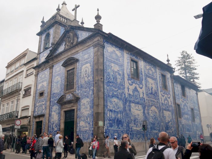 Keramik Art Nouveau di Capela das Almas, Keindahan Ubin Floral Seniman Terkenal Portugal