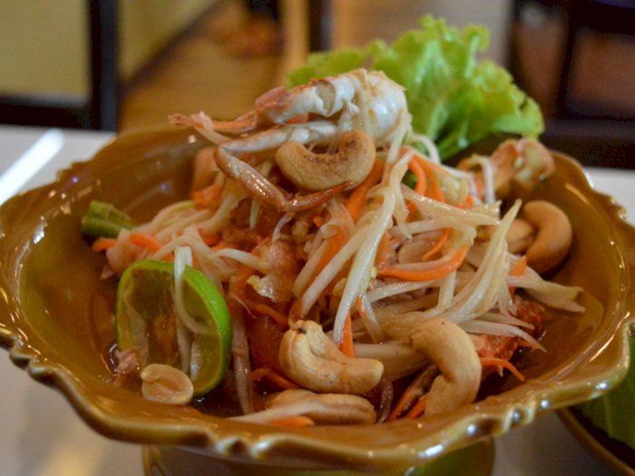Nikmatnya Som Tam, Salad Pepaya Khas Thailand yang Wajib Kamu Coba!