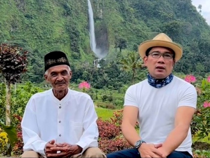 Ridwan Kamil Motoran 3 Jam ke Rumah Abah Jajang yang Viral karena View Curug Citambur