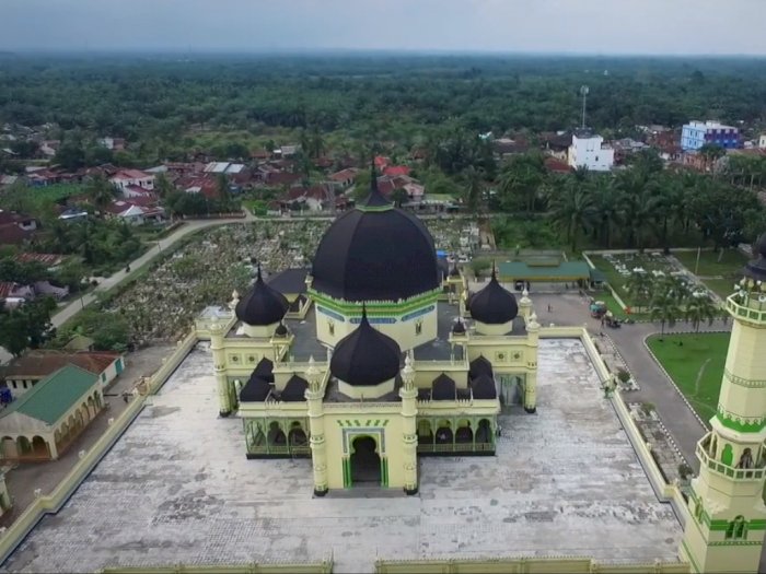 Melihat Keindahan Masjid Azizi Peninggalan Kesultanan Langkat dan Bergaya Mughal