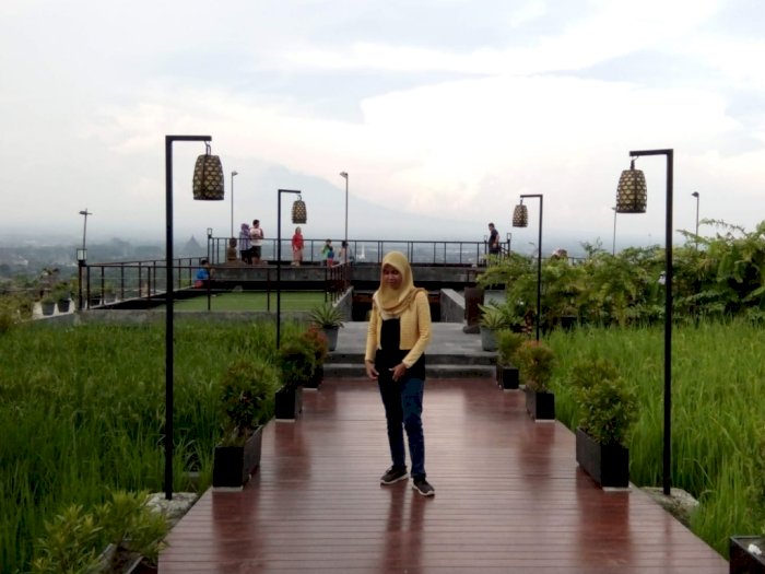Rekomendasi Tempat Bukber di Yogyakarta, Abhayagiri Tawarkan View Bukit Cantik dan Sawah