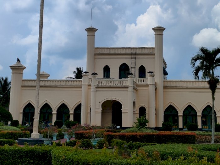 Istana Siak Sri Indrapura, Destinasi Wisata Sejarah yang Kental Adat Melayu