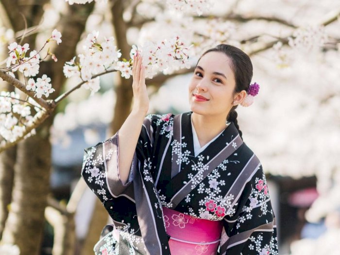 Potret Cantik Chelsea Islan Dibalut Kimono, Disebut The Real Bidadari Salah Planet