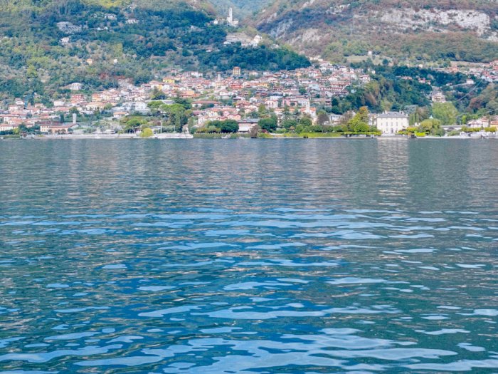 Indahnya Danau Como di Italia: Dikelilingi Pegunungan dan Pemukiman Megah nan Rapi