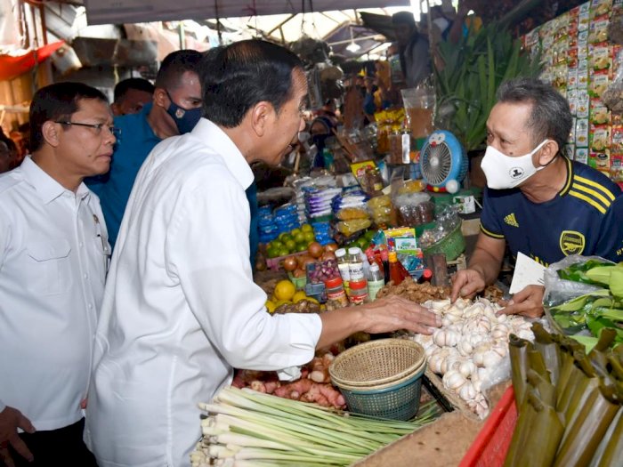 Jelang Lebaran, Mardiono Dampingi Presiden Jokowi Cek Ketersediaan Pangan di 2 Pasar
