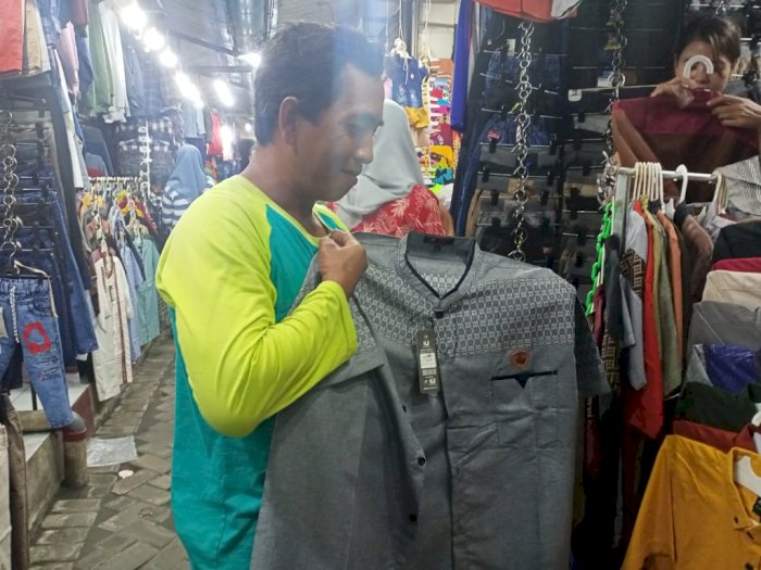 Vibes Berburu Baju Lebaran di Pasar Benteng Mojokerto, Murah Meriah Dapat Banyak 