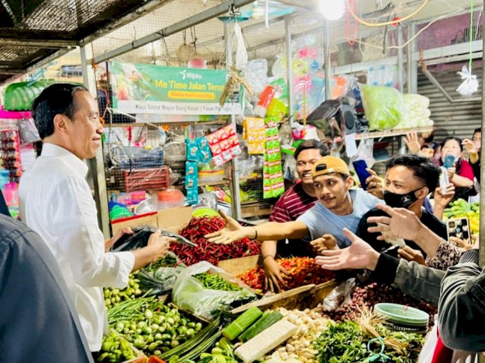 Cek Bahan Pokok Jelang Lebaran di Pasar Tugu Depok, Presiden Jokowi: Harga Stabil