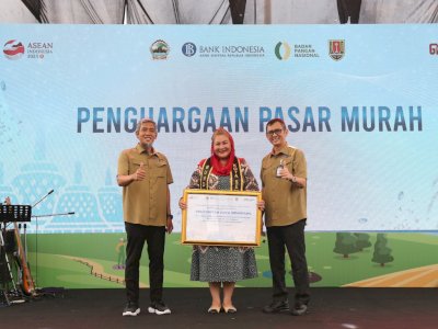 Program 'Pak Rahman' Pemkot Semarang Raih Penghargaan dari TPID Jawa Tengah dan BI