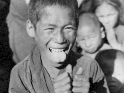 Aneh dan Unik, Orang Tibet Ternyata Menjulurkan Lidah Bak Mengejek saat Beri Salam