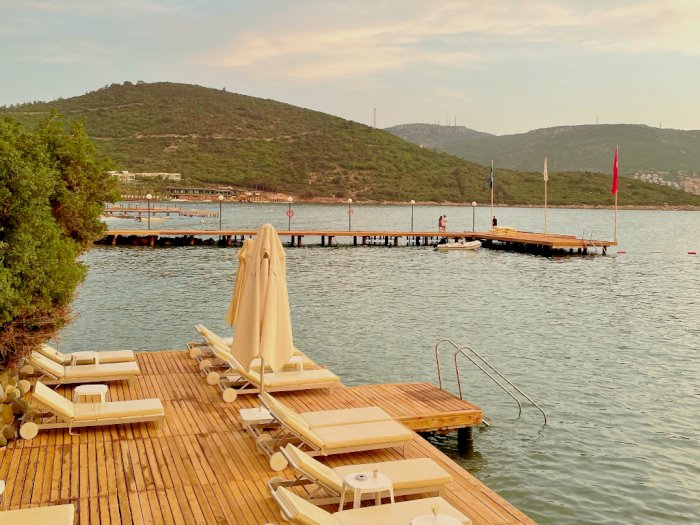 Menikmati Sensasi Pantai Pribadi di Pesisir Laut Aegea, Turki