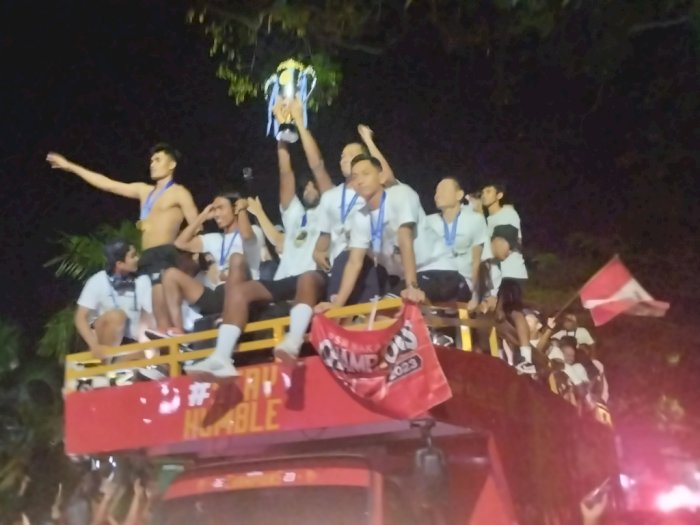 Momen Bersejarah, PSM Makassar Gelar Konvoi Juara Liga 1 di Kota Parepare