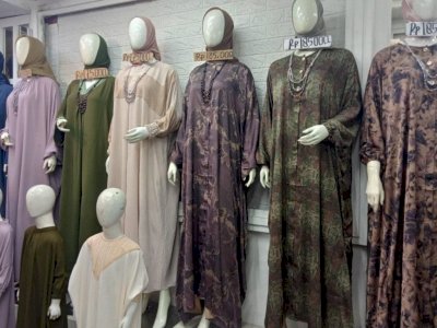 Kaftan Lesti Kejora Jadi Model Baju yang Paling Diincar di Pasar Tanah Abang
