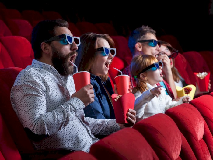 6 Manfaat Menonton Film di Bioskop saat Lebaran, Rekomendasi Hiburan Bareng Keluarga