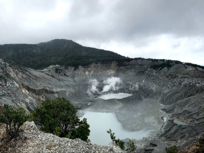 Pesona Kawah Gunung Tangkuban Parahu, Destinasi Wisata Cocok untuk Libur Lebaran