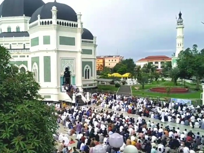 Perayaan Idul Fitri di Kota Medan, Kumpul Keluarga dan Makan Hidangan Khas Lebaran