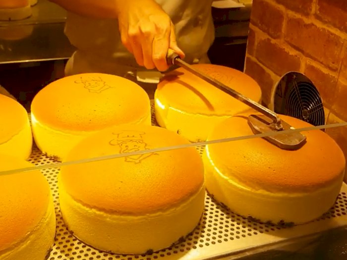 Mencicipi Kue Keju Panggang Jumbo Khas Osaka Jepang, Super Lembut Lumer di Mulut