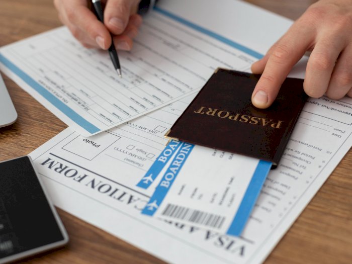 Layanan Imigrasi Buka Kembali 26 April, Begini Cara Bikin Paspor Online 
