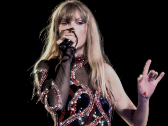 Tangannya Terluka saat Konser, Taylor Swift: Aku Baik-baik Saja Guys!