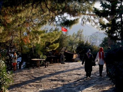 Hidup Nomaden, Begini Cara Suku Yoruk Turki Bertahan di Alam Bebas 