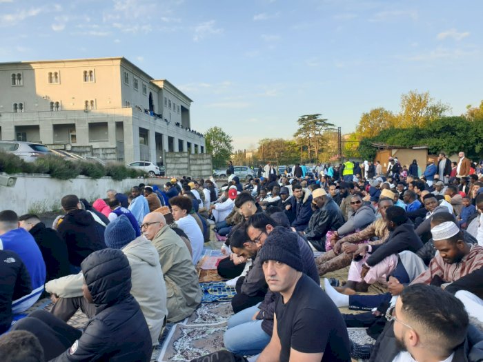 Pengalaman WNI Salat Idul Fitri di Prancis, Tak Disangka Ternyata Muslimnya Banyak Banget!